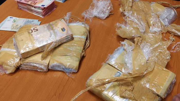 Хванаха близо 100 000 евро, пренасяни нелегално на МП Капитан Андреево