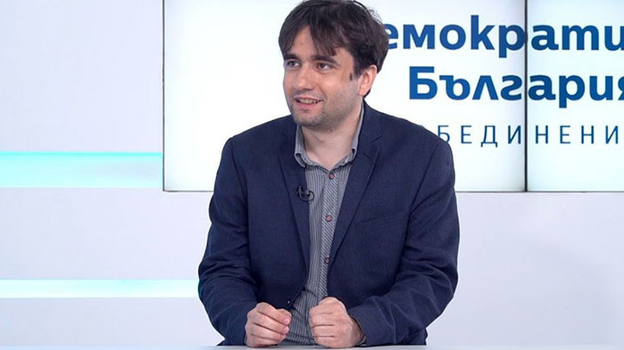 Всъщност от 15 човека ЦИК само Цветозар Томов и Любомир