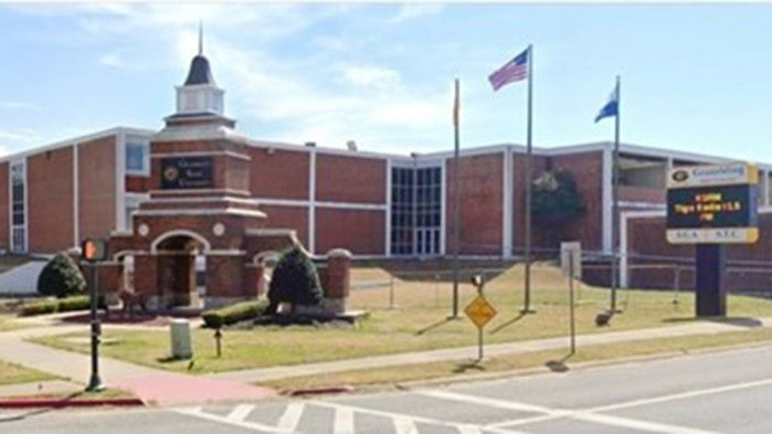 Най-малко един човек е бил убит, а няколко други бяха