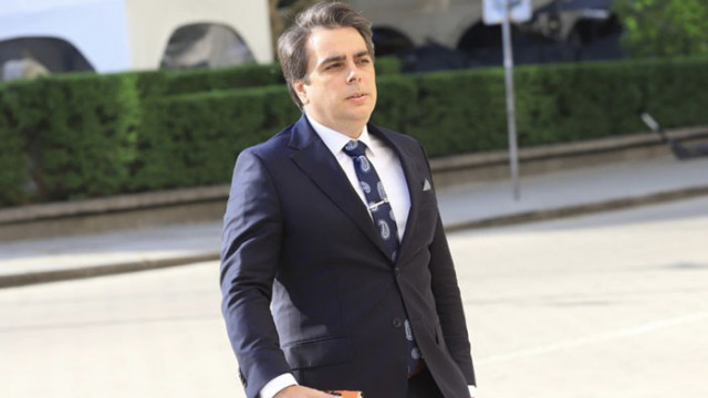 Бившият финансов министър не спира да ползва прословутата метафора за