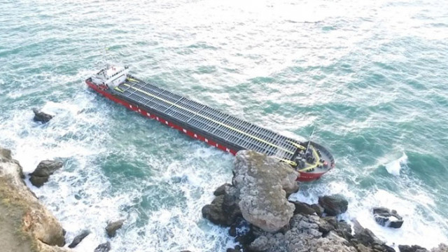 Постоянен арест за капитана на „Вера Су“ и втория му помощник