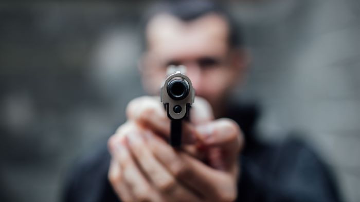 Полицията задържа двама извършители на въоръжен грабеж в с. Калиманци, единият е рецидивист