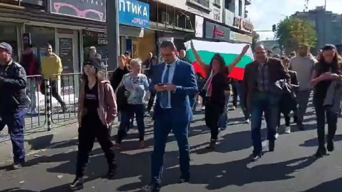 Заместник-областният управител на Бургас Асен Бонджев застана начело протеста срещу