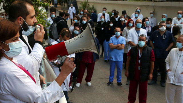 Лекарите в държавните болници здравните центрове регионалните клиники и линейките започват