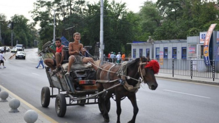 От юни 2022 година се предвижда да забраним движението на