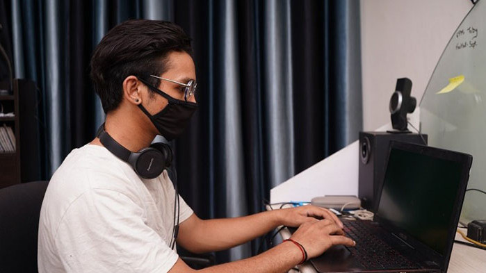 От днес на ротационен принцип на обучение минават учениците от