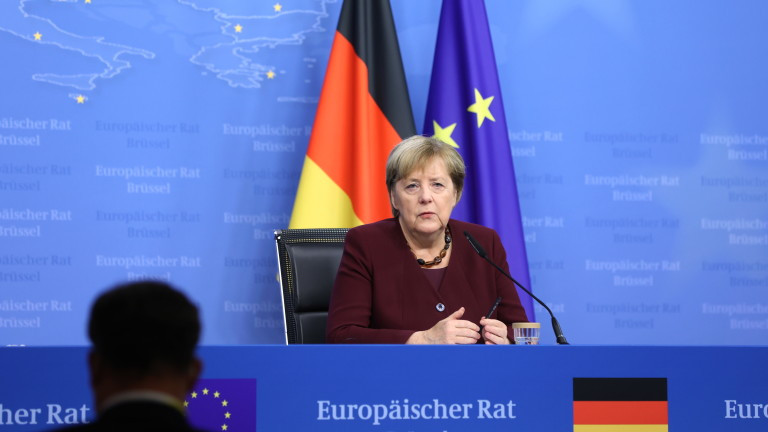 Канцлерът на Германия Ангела Меркел обяви, че Европейският съюз се сблъсква