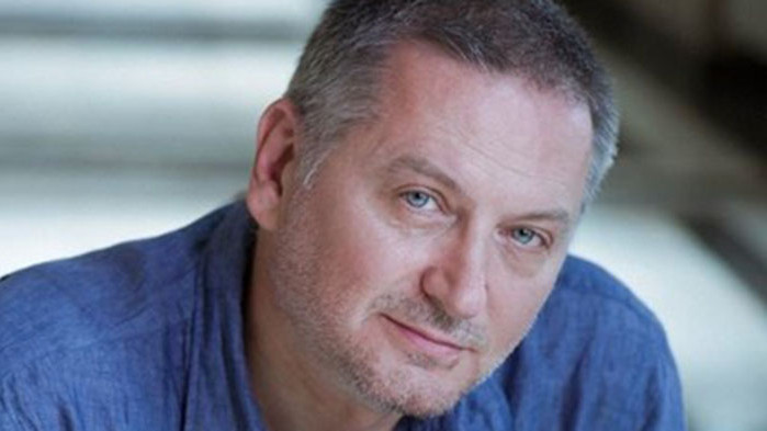 Представете си как всеки ден един цял жилищен блок се