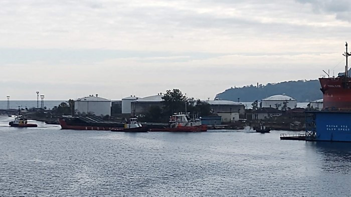 Корабът "VERA SU" вече е във Варна