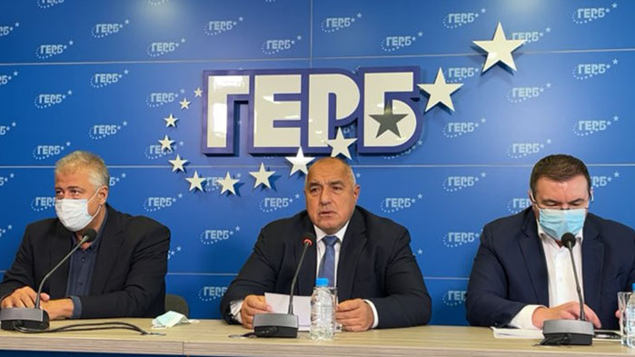 Аз бих се обърнал към партиите и Радев, който еднолично