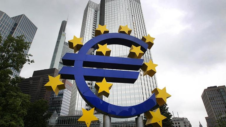 Докато европейските граждани се притесняват от растящите цени, а икономистите