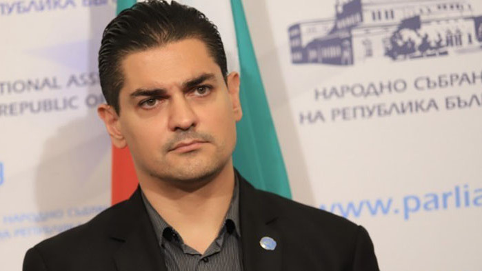 От Фейсбук профила на Радостин Василев, ИТН Само в България