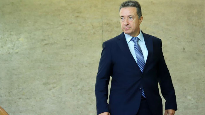 На мястото му застава Иван Демерджиев Румен Радев е издал