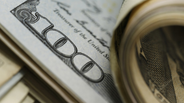 В хода на валутната търговия в петък американският долар се