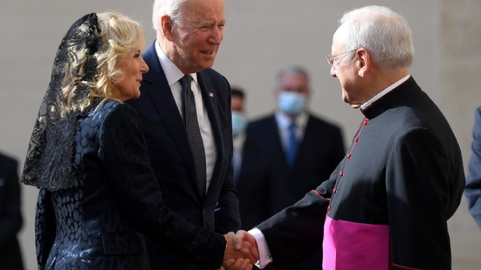 Президентът Джо Байдън пристигна в Европа преди ключовата среща на