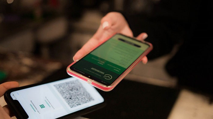 Няколко души се опитаха да нахлуят в столичен мол без