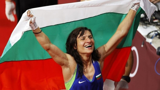 Олимпийската ни шампионка Стойка Кръстева показа подкрепата си за кандидат президентската