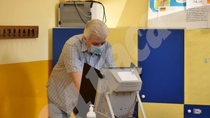 Манолова внася жалба във ВАС Правилата за отчитане на гласовете