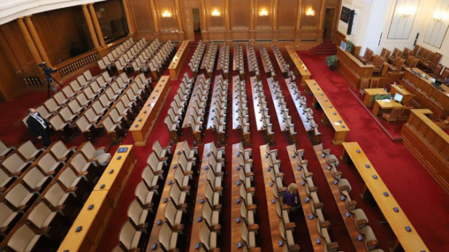 Близо 60 агенти на ДС са се запътили към 47-я парламент