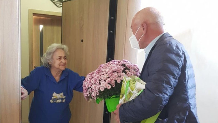 Поздравих с празника класната ми 1-4 в 73 СУ Маргарита