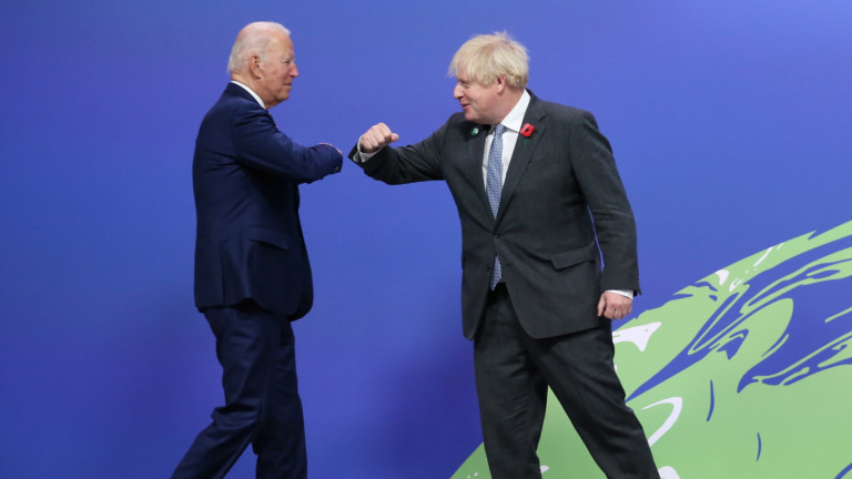 Потребители на Туитър обвиниха президента на САЩ Джо Байдън, че