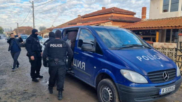 При акция в ромската махала в Руен са задържани двама