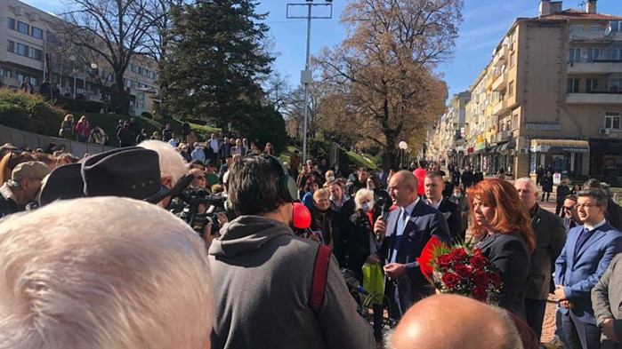 От Фейсбук профила на журналиста Петьо П. Блъсков А! Ето