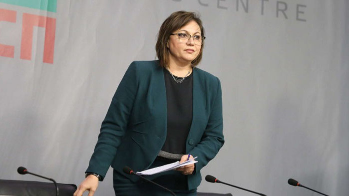 Нинова: Гледам истерията срещу разписките и си мисля, че може съмненията са основателни