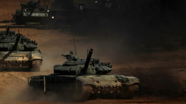 Русия е струпала 90 000 военнослужещи близо до украинската граница и