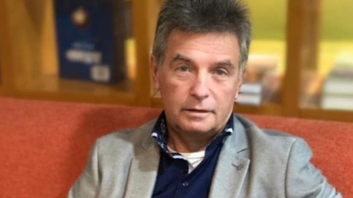 Служебният образователен министър Николай Денков обяви, че учениците ще се