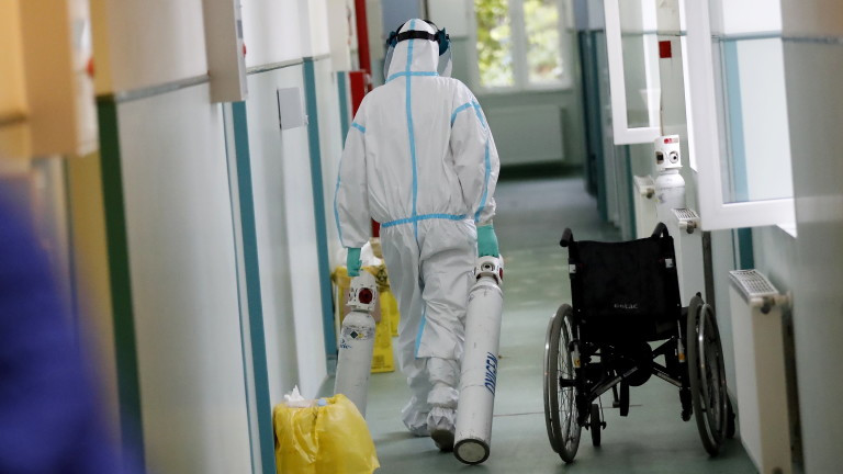 Болниците в Румъния вече са препълнени с пациенти с коронавирусна инфекция и