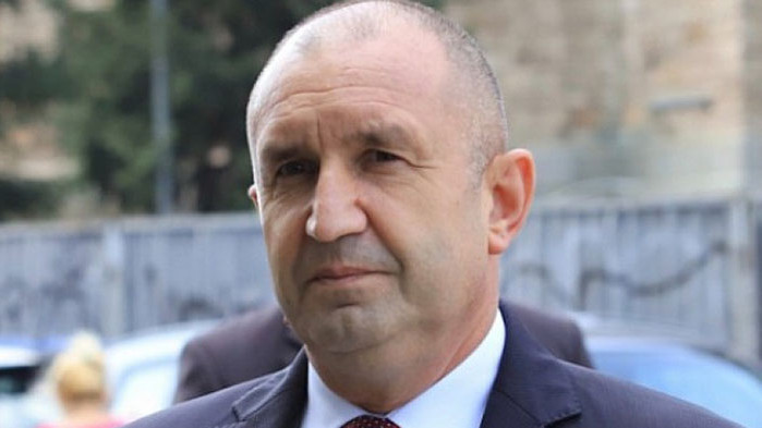 От Фейсбук профила на проф. Асен Балтов Гузна трябва да