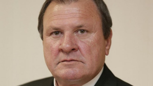 Областният управител на Шумен Валентин Александров е катастрофирал съобщиха източници