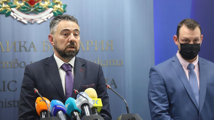 По думите му няма методика за компенсиране през декември, а