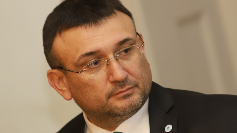 ГДБОП проверява свързан ли е Младен Маринов с "Делта гард"