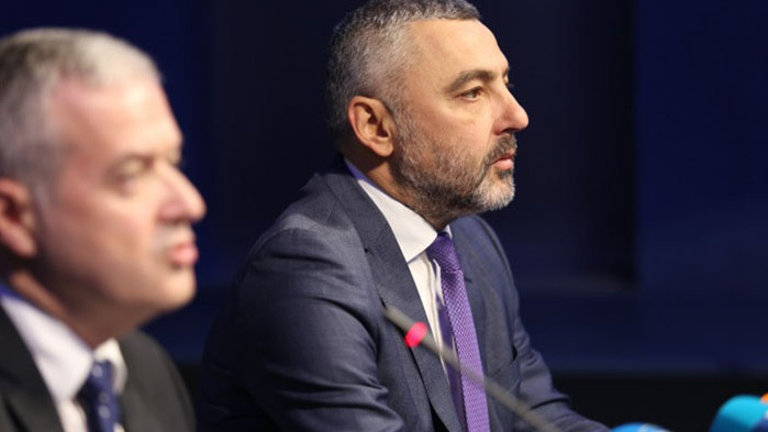 Те призоваха първо да се броят гласовете за президент Министерство