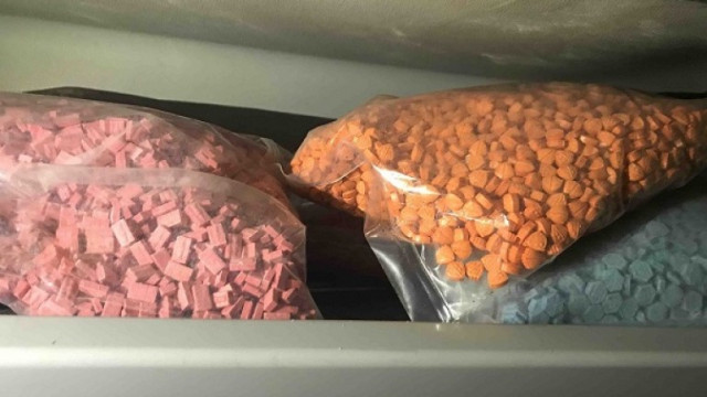 Полицията откри голямо количество синтетична дрога в автомобил във Велико