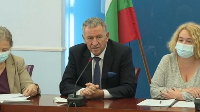 Кацаров доволен от справянето с ковид кризата: Няма да има локдаун