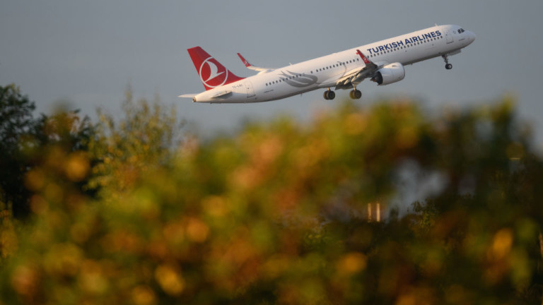 Авиокомпанията Turkish Airlines няма да допуска граждани на Ирак Йемен