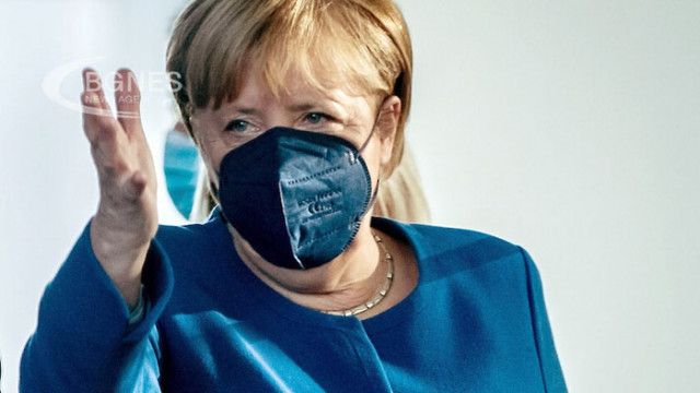 В събота канцлерът Ангела Меркел призова за национално усилие за