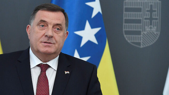 Западните сили подготвят санкции срещу лидерите на босненските сърби, които