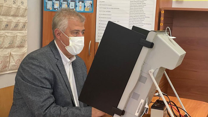 Проф. Асен Балтов: Гласувах за възстановяване на реда в държавата!
