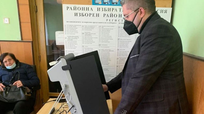 Гласувах за възстановяването на нормалността в държавата. Без това не