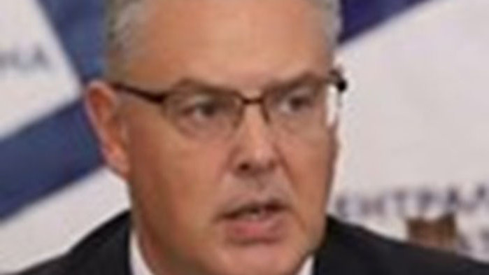 Александър Андреев: Няма основания за промени в Конституцията, може да се "пипа" Изборния кодекс