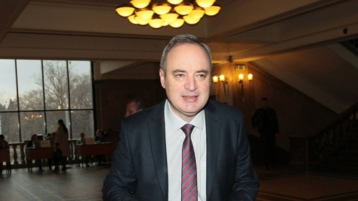 Радев се показваше по няколко пъти на ден и резултатът