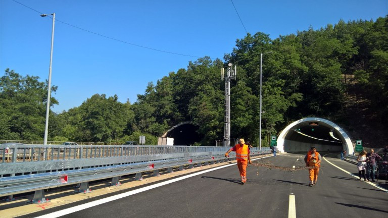 Въвеждат ограничения в движението в тунела Траянови врата на АМ