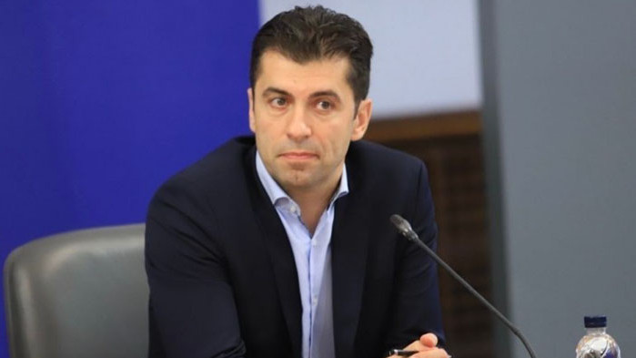 На тази планета нямало човек, който да командва Петков, значи Херо Мустафа е от друга планета?