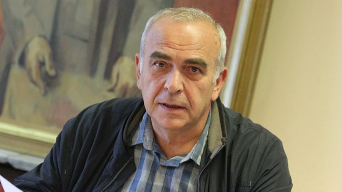 Според него левицата се нуждае от млад лидер
Корнелия Нинова използва