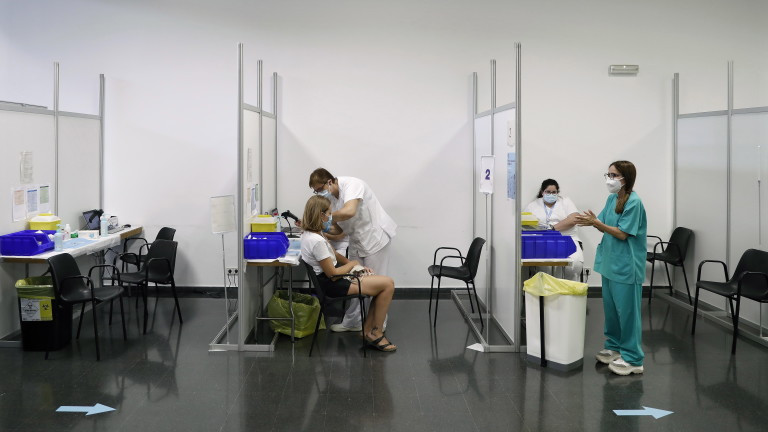 Испанските експерти по ваксините одобриха в сряда използването на бустерна доза