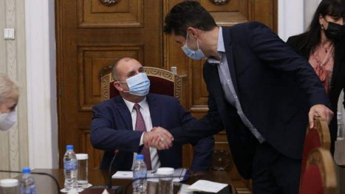 Цвета Кирилова: Властта отиде при „политическа пирамида“